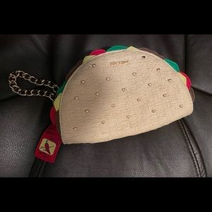 Betsey Johnson Taco Clutch 🌮